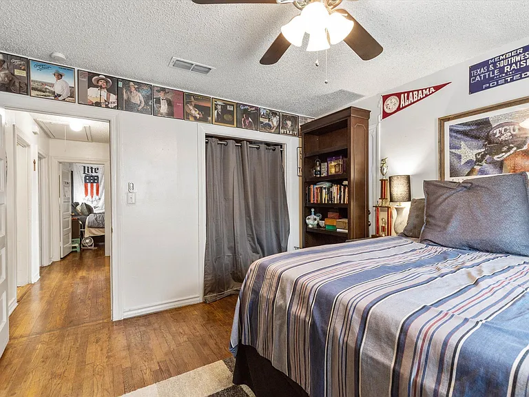 3508 W Biddison St — Photo 29