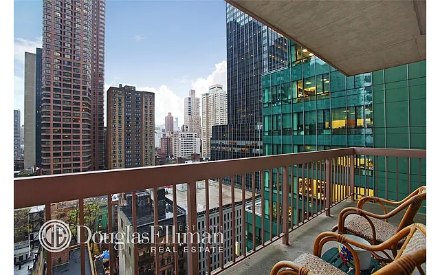 Rented by Douglas Elliman | media 19