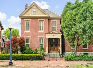 196 Reinhard Ave, Columbus, OH 43206