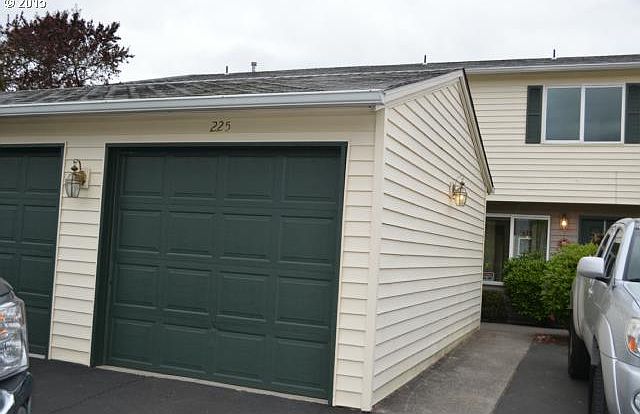 1st image of 4000 NE 109th Ave Unit 225E