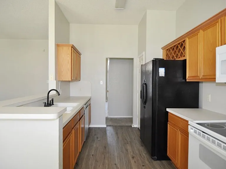 252 Cotton Wood Ct — Photo 10