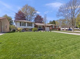 16 Dell Dr, Strathroy Caradoc, ON N7G3N5