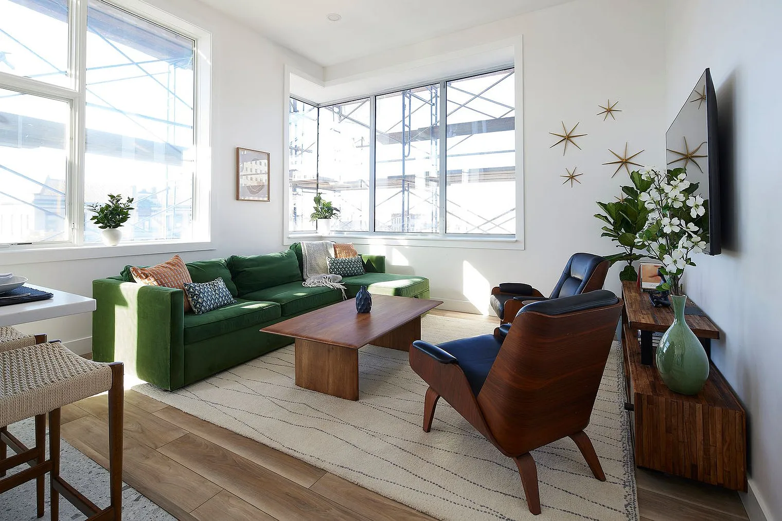 2 bed, 2.0 bath, 1001 sqft, $13,840 — Photo 1