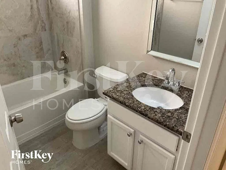 14140 Sapphire Bay Cir — Photo 16