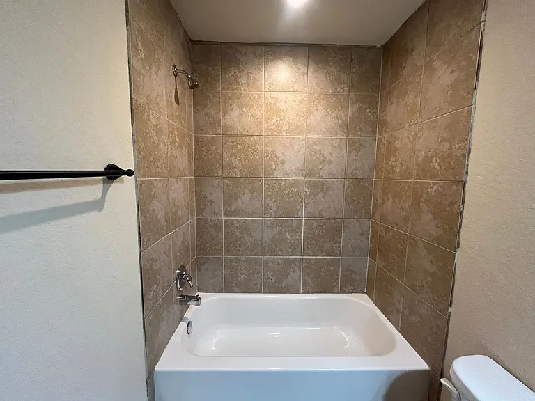 7109 Micayla Cv #103 — Photo 24