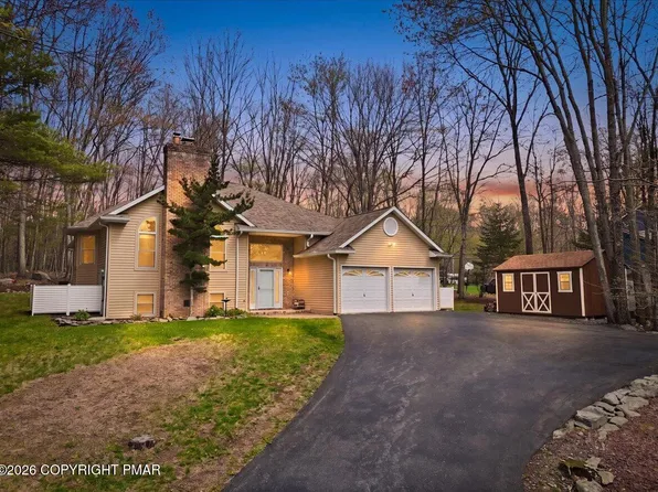 324 Eastshore Dr, East Stroudsburg, PA 18301