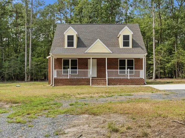 30 Landing Reach Ct, Hartfield, VA 23071
