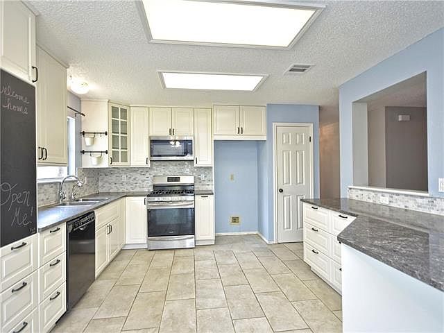 1st image of 714 Cactus Bend Dr