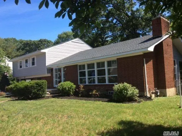 50 Carolina Ave, Hempstead, NY 11550
