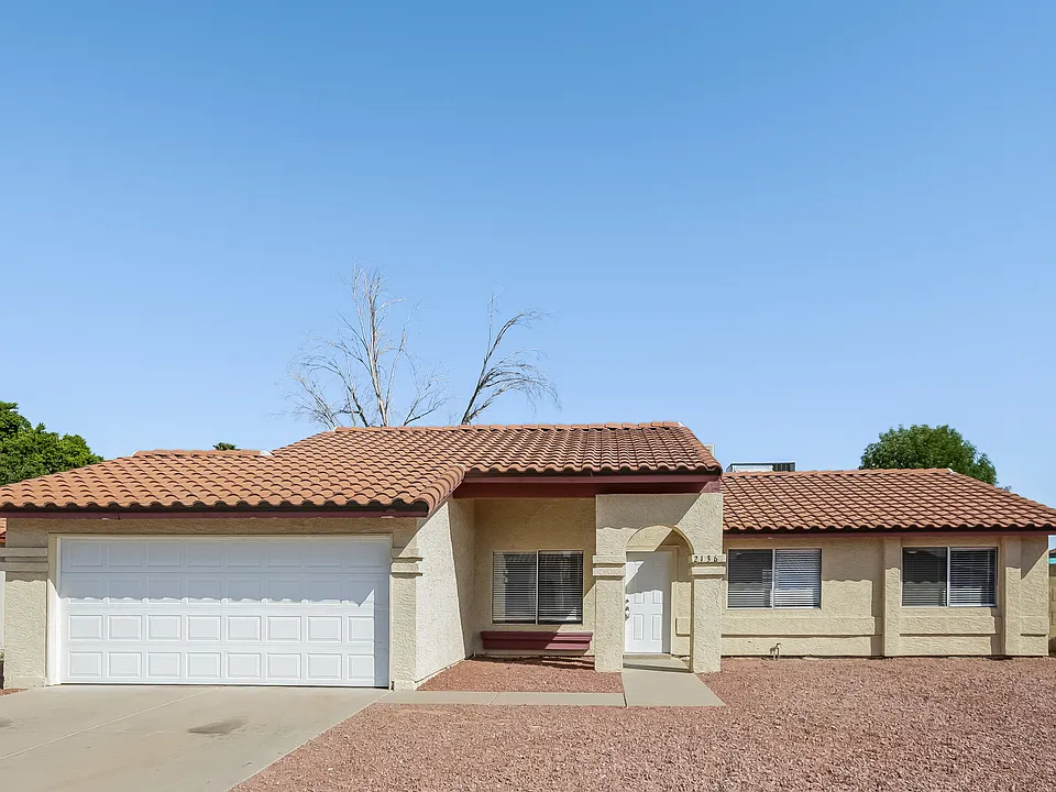 2136 W Calle Del Norte Dr