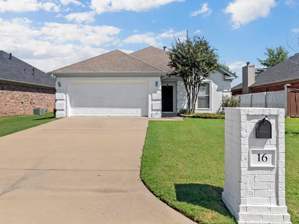 16 Dauphine Pl, Maumelle, AR 72113