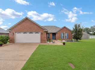 543 Summit Dr, Medina, TN 38355
