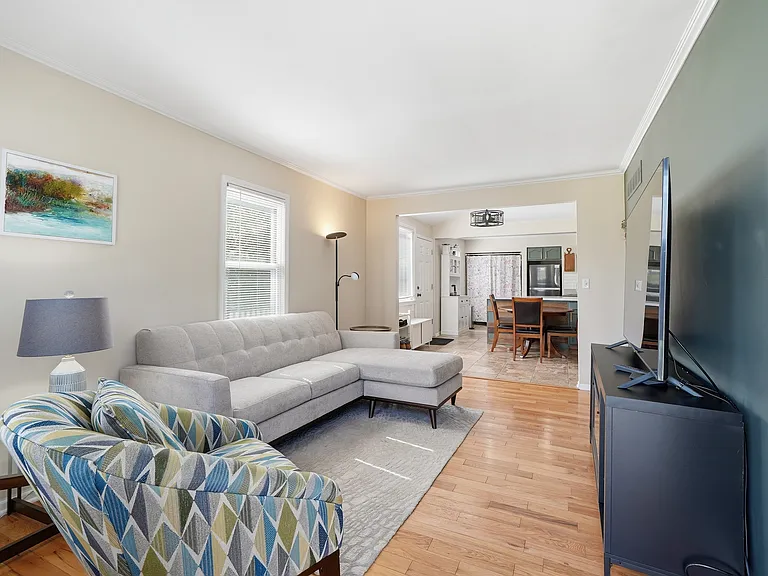 1105 Burgoyne Blvd — Photo 9