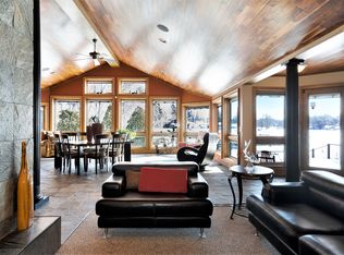 3036 Rennells Rd, Spring Lake, MI 49456