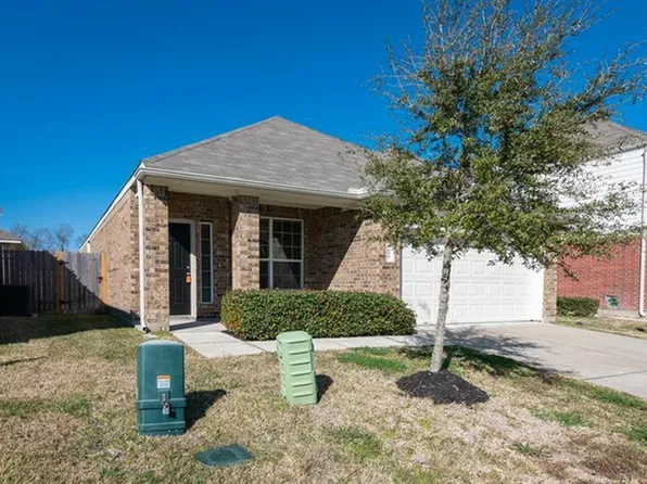 696 Fallow Ln, Alvin, TX 77511