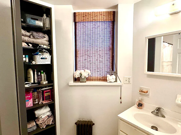 420 E 83rd St #5E — Photo 6