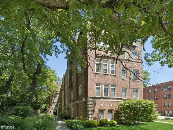 70 Pine Ave APT 1A, Riverside, IL 60546