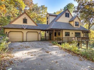 12 Brook Ln, Galena, IL 61036