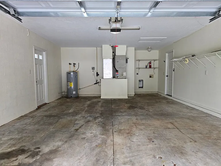 1205 N Lime St — Photo 3