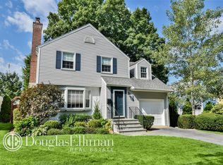 114 Lawrence Pl, New Rochelle, NY 10801