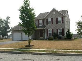 320 Autumn Ln, Royersford, PA 19468