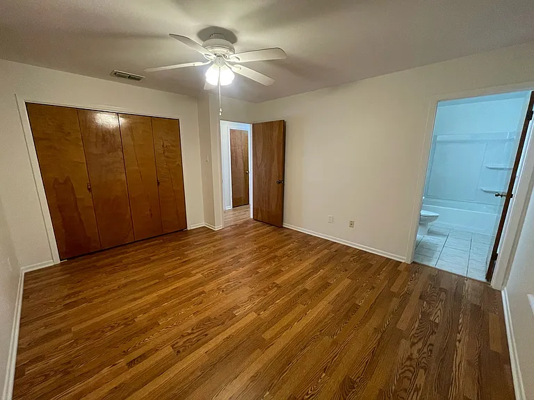 113 W Harbor Dr — Photo 21