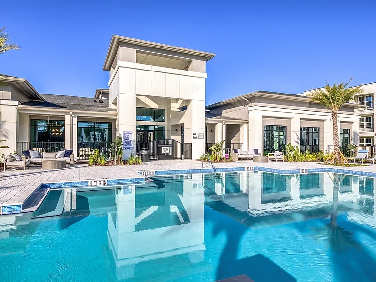 The Pointe at Davis Creek — Photo 4