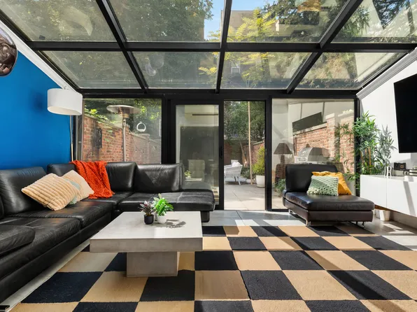 422 East 84th Street image 4 of 23