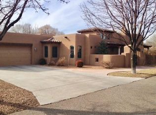 908 Los Prados De Guadalupe Dr NW, Los Ranchos De Albuquerque, NM 87107