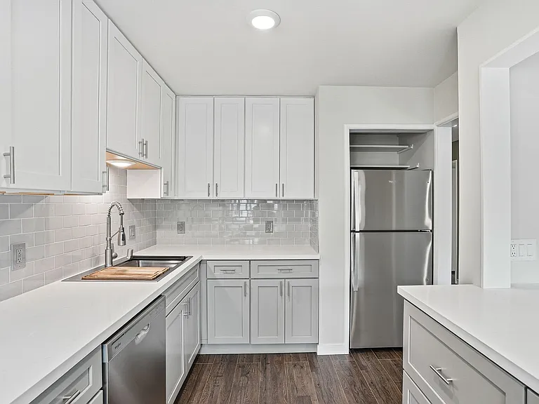 405 Bellevue Ave — Photo 15