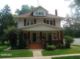 407 S 3rd Ave, Forreston, IL 61030