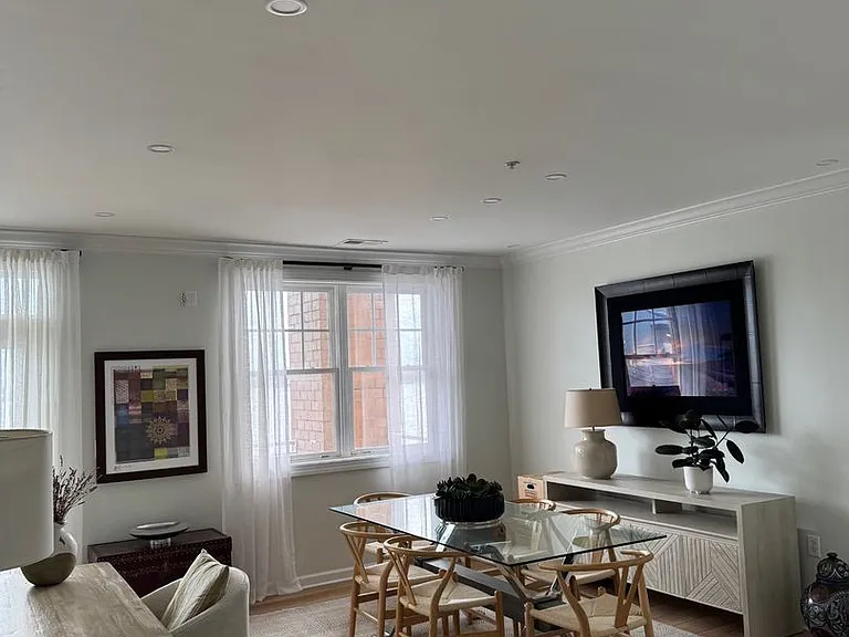 305 Brooke Ave #103 — Photo 6
