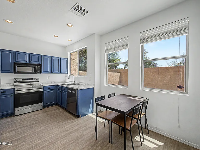 1886 E Don Carlos Ave #173 — Photo 8
