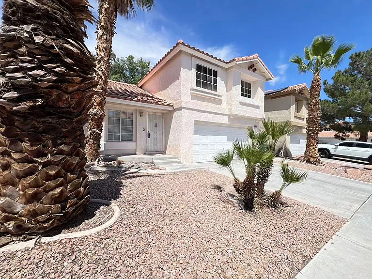 8704 Autumn Valley Ave — Photo 2