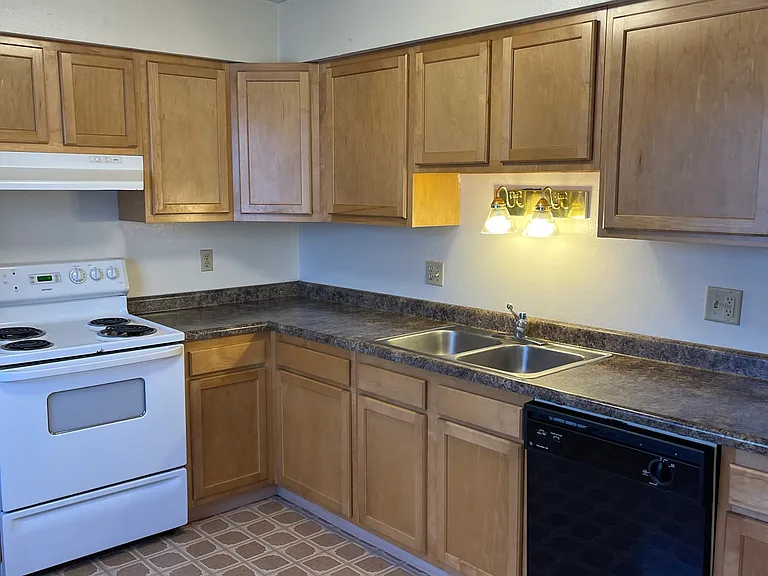 443 S Johnson St #8 — Photo 2
