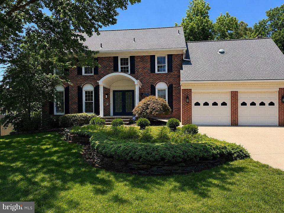 1st image of 5904 Benfield Dr