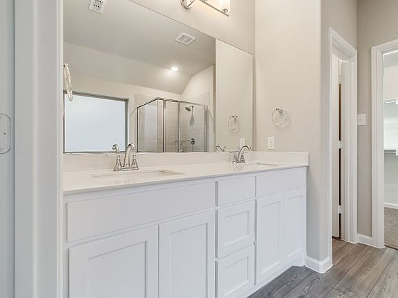 Heisman Primary Bath