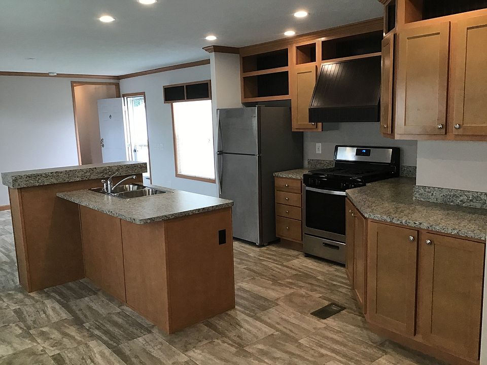 1st image of 1224 Peach St #643