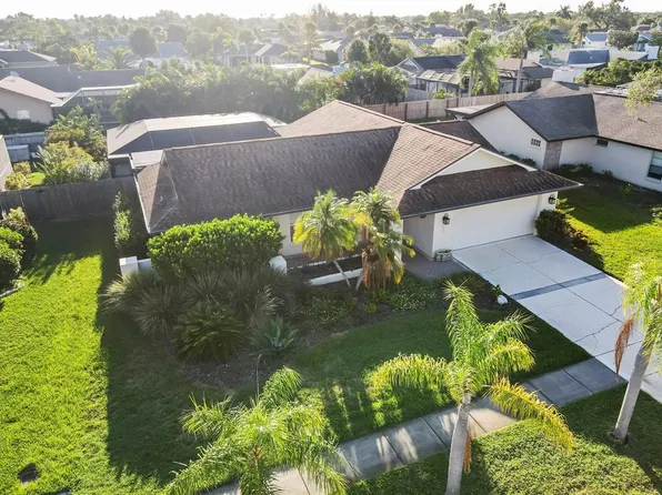 6577 Waterford Cir, Sarasota, FL 34238