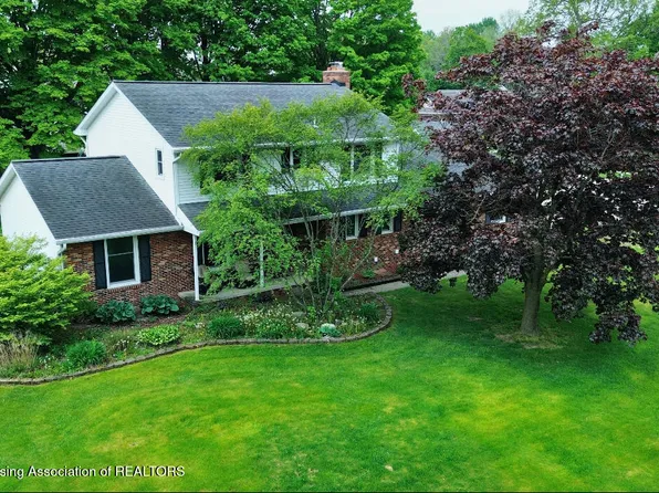 3807 Bush Gardens Ln, Holt, MI 48842