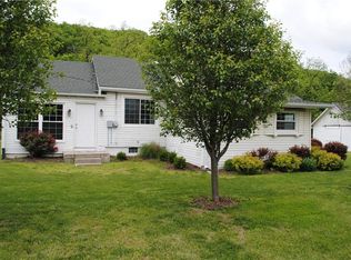 12112 Kaw Dr, Bonner Springs, KS 66012