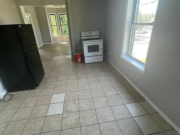 3rd image of 292 W Main St APT 23