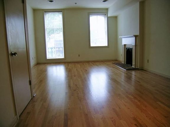 3rd image of 105 N 18th St #A