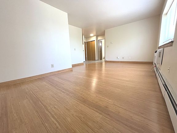 5th image of 1620 N Marshall St APT 305