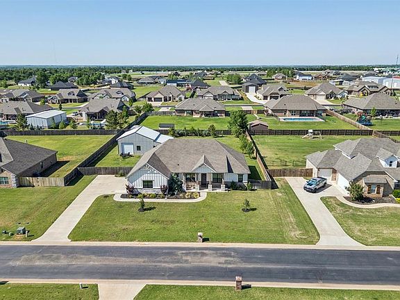 4th image of 6140 Amberly Dr