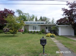 10 Circle Dr, Dallas, PA 18612