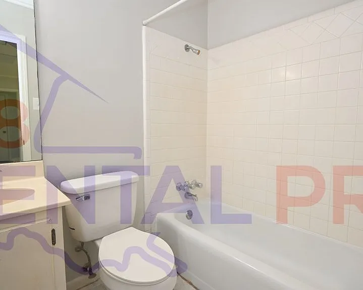 427 E Mississippi Ave — Photo 11