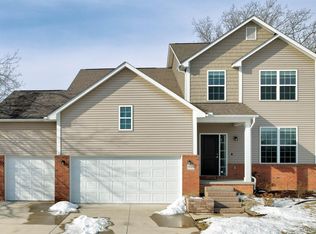 1840 Crimson Ridge Dr, Commerce Township, MI 48390