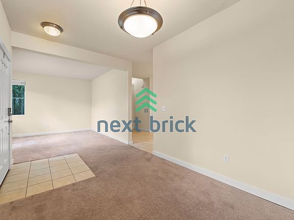 3rd image of 2419 30th Pl NE