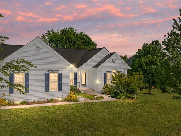 294 Symington Dr, Martinsburg, WV 25404